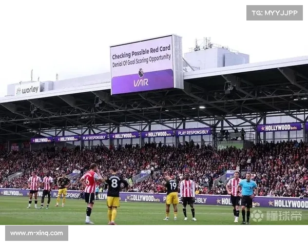 英超裁判组分配公布，关键战裁判人选受瞩目