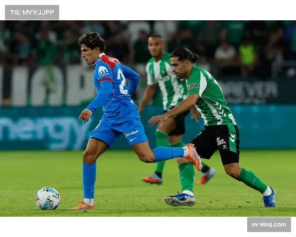 西甲实时：贝蒂斯利用战术角球，由伊格莱西亚斯头球首开纪录。